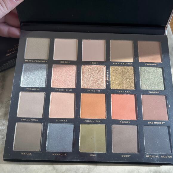 Jaclyn Hill Luxe Legacy Palette